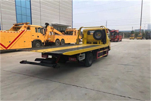 西固非事故拖车